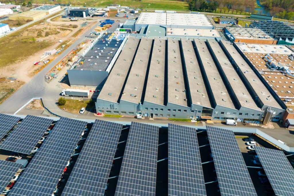 photovoltaiques-reduction-ombrieres-empreinte-1024x683